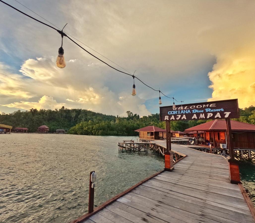 Coriana Dive Resort Waisai エクステリア 写真