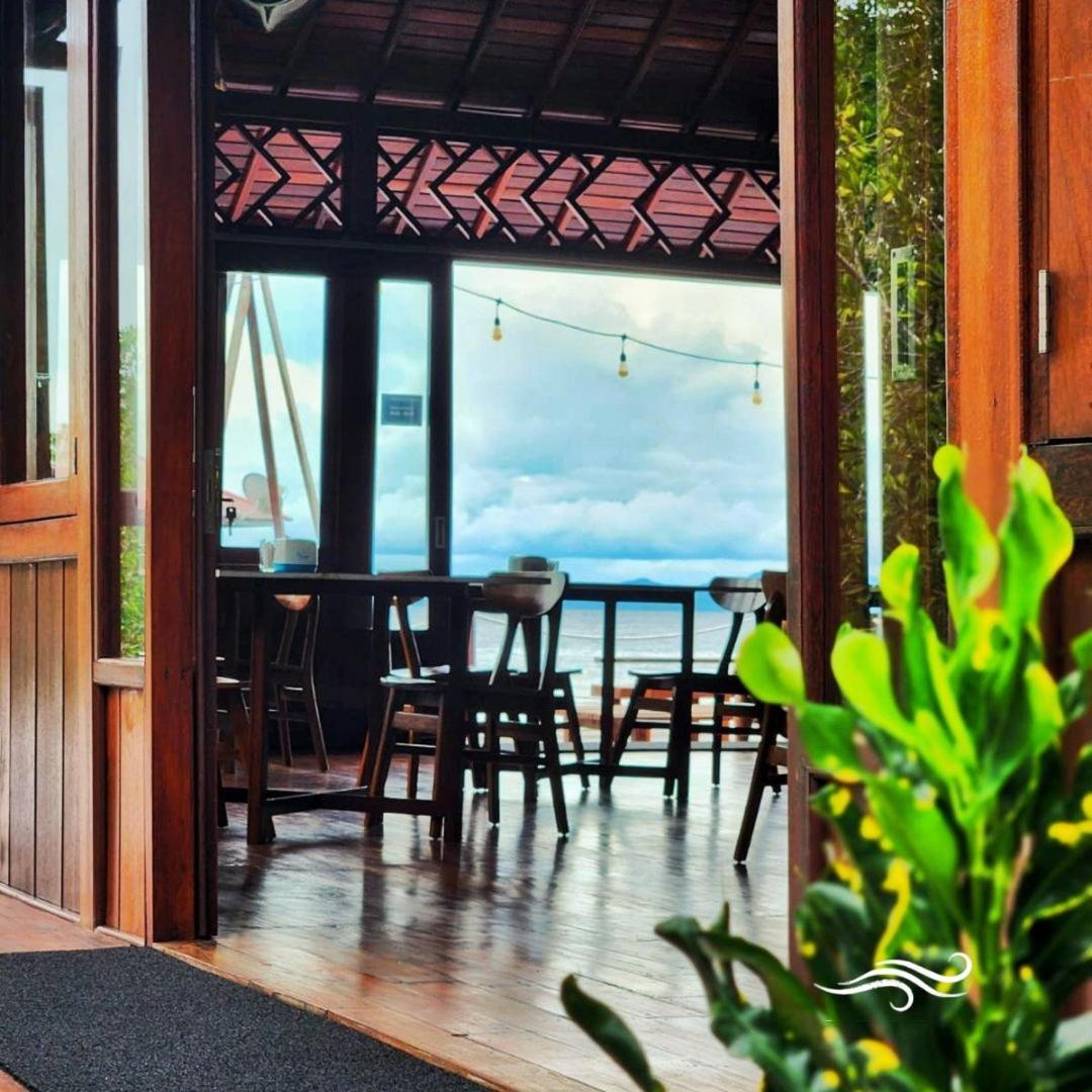 Coriana Dive Resort Waisai エクステリア 写真